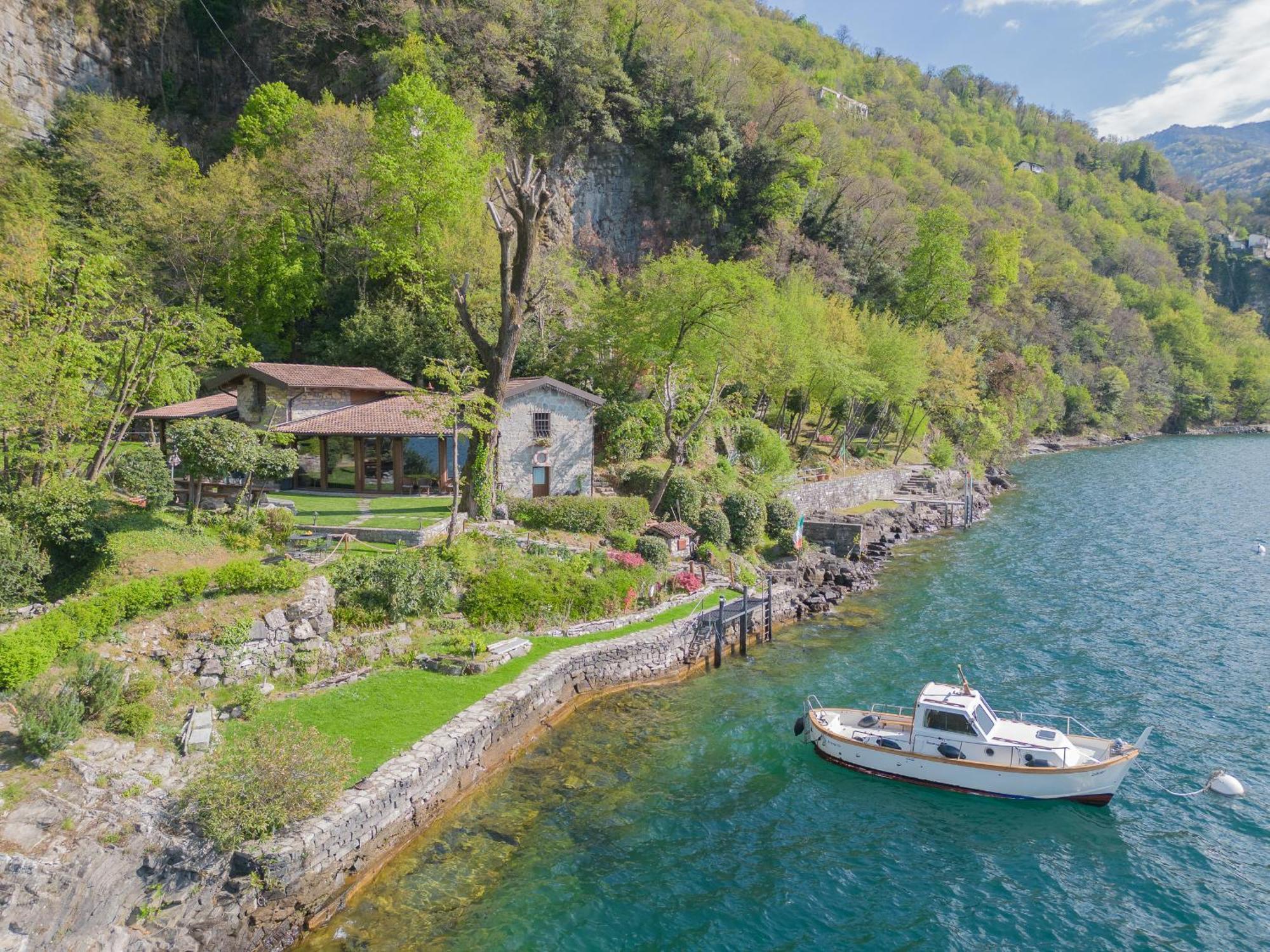 The Writer'S Nest Waterfront Villa By Rent All Como Faggeto Lario Exterior foto